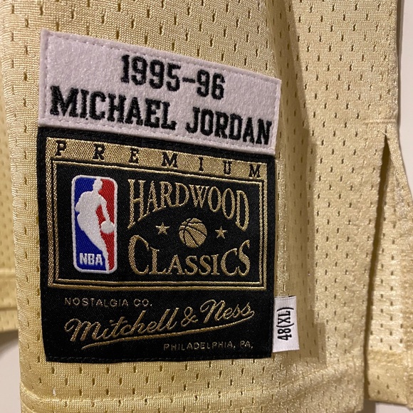 Jordan Mitchell & Ness Jersey - Picture 4 of 7